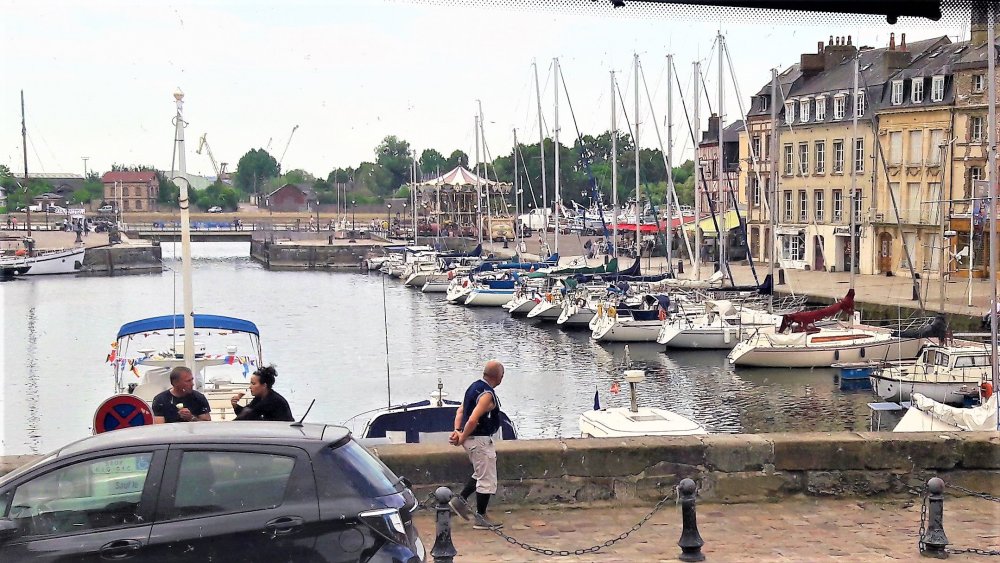 Онфлёр( дорога2).jpg