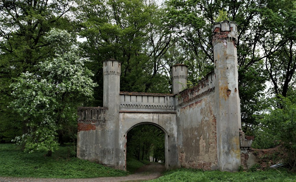 19.05.04_276_Железнодорожный _Замок Гердауэн.JPG