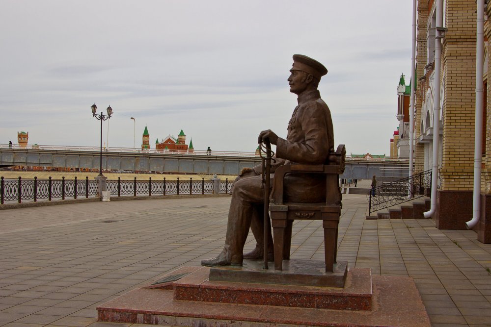 IMG_6806-1 Йошкар-Ола Памятник барону Келлеру.jpg