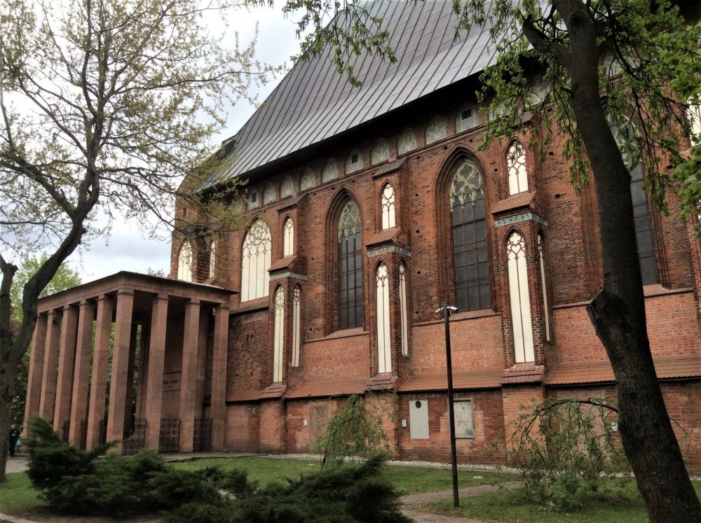 19.05.02_98_Калининград_Кафедральный собор.JPG