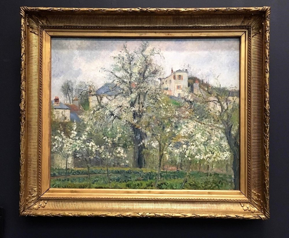 81 Камиль Писарро Фруктовый сад в цвету. Весна.jpg