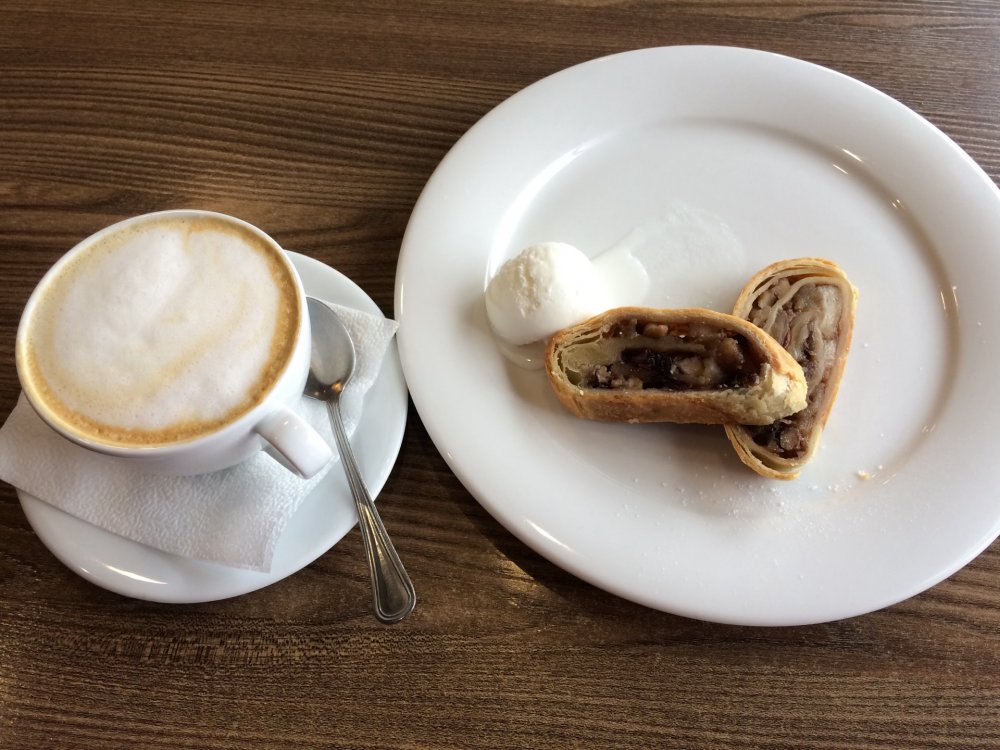 19.05.02_73_Калининград_кафе Villa Ченто.jpg