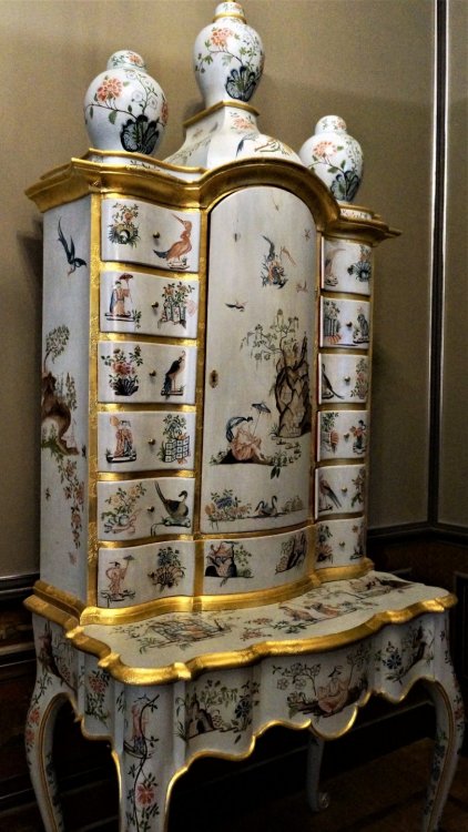 19.05.15_372_ Ораниенбаум_ Дворец Петра III.JPG