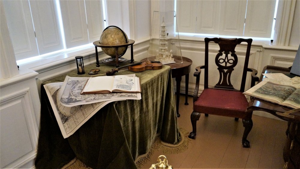 19.05.15_035_ Ораниенбаум_ Картинный дом.JPG