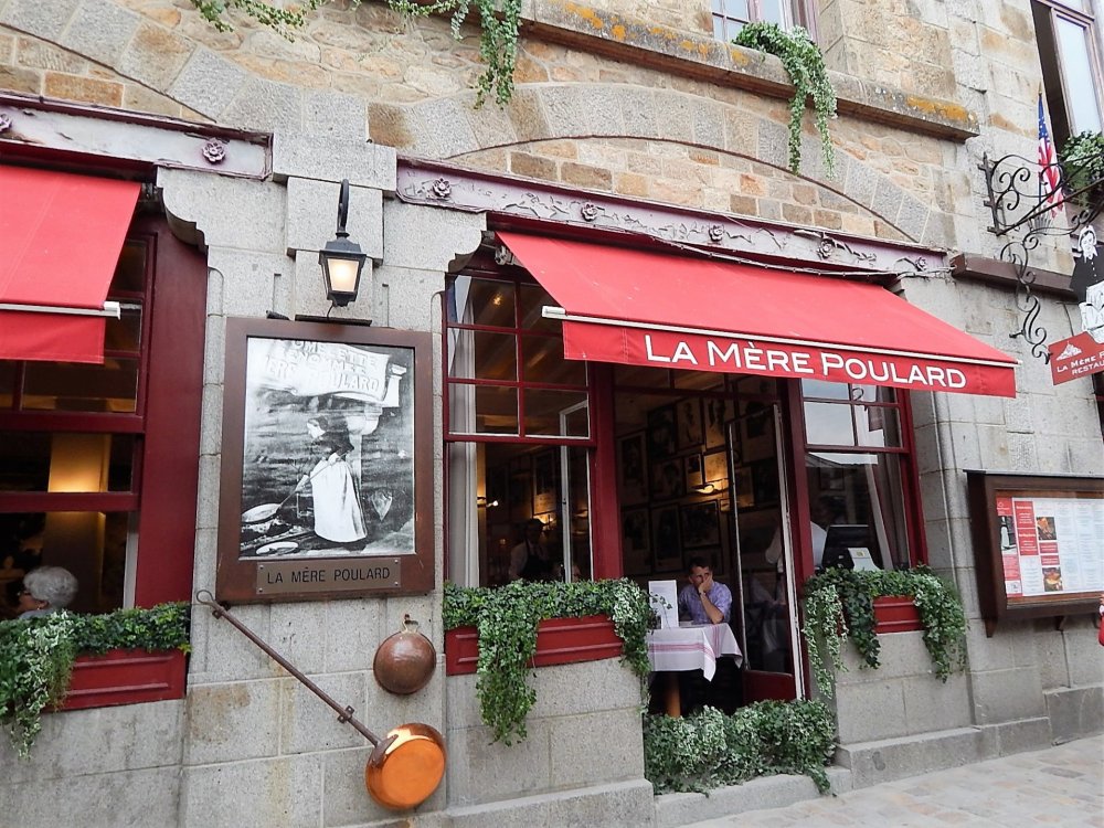 Мон-Сен-Мишель( кафе).jpg