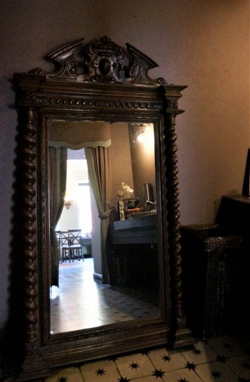 19.05.10_149_СПб_Ресторан Марсельеза.JPG