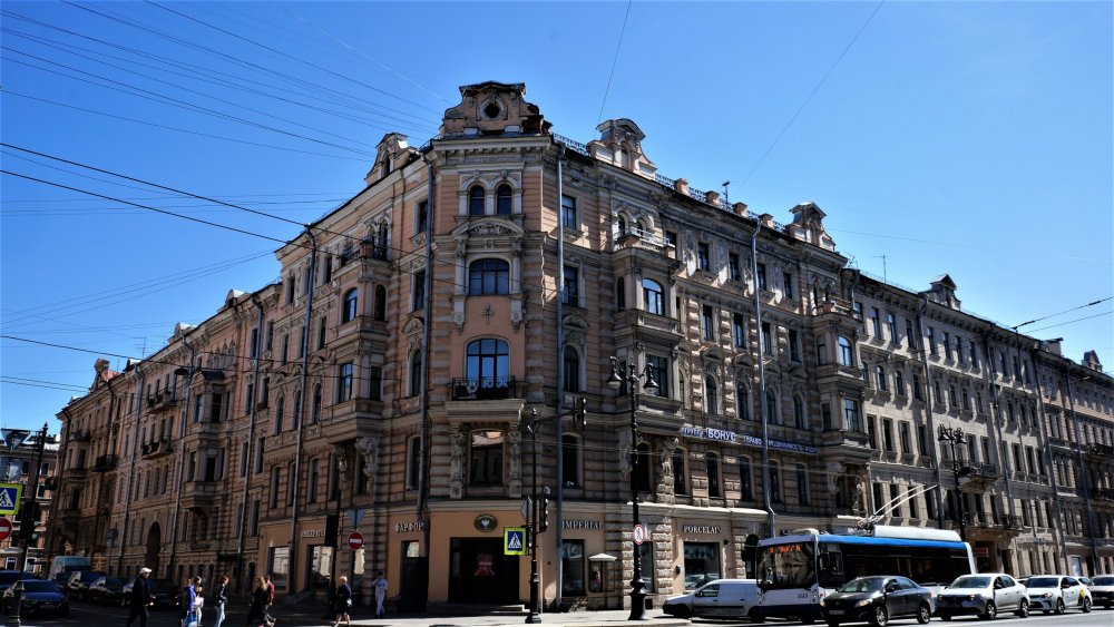 19.05.17_02_СПб_ Невский.JPG