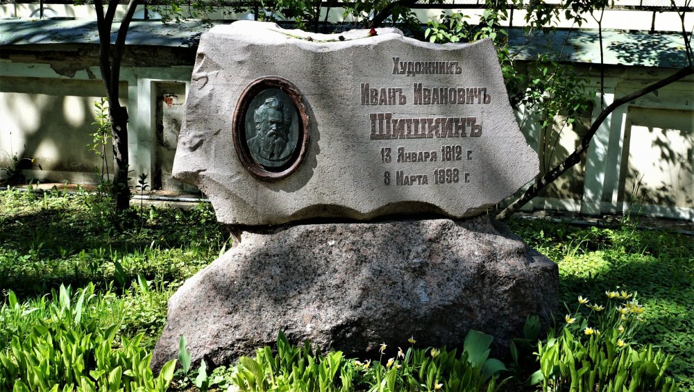 19.05.17_21_СПб_ Невская лавра.JPG