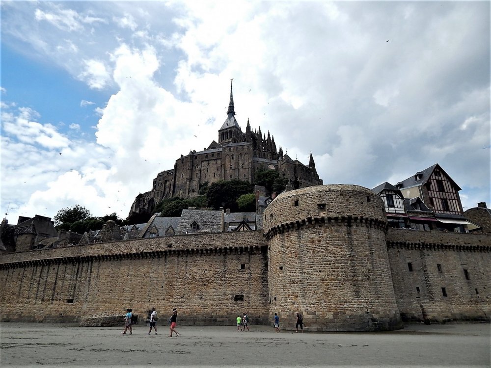 Мон-Сен-Мишель( отлив).jpg