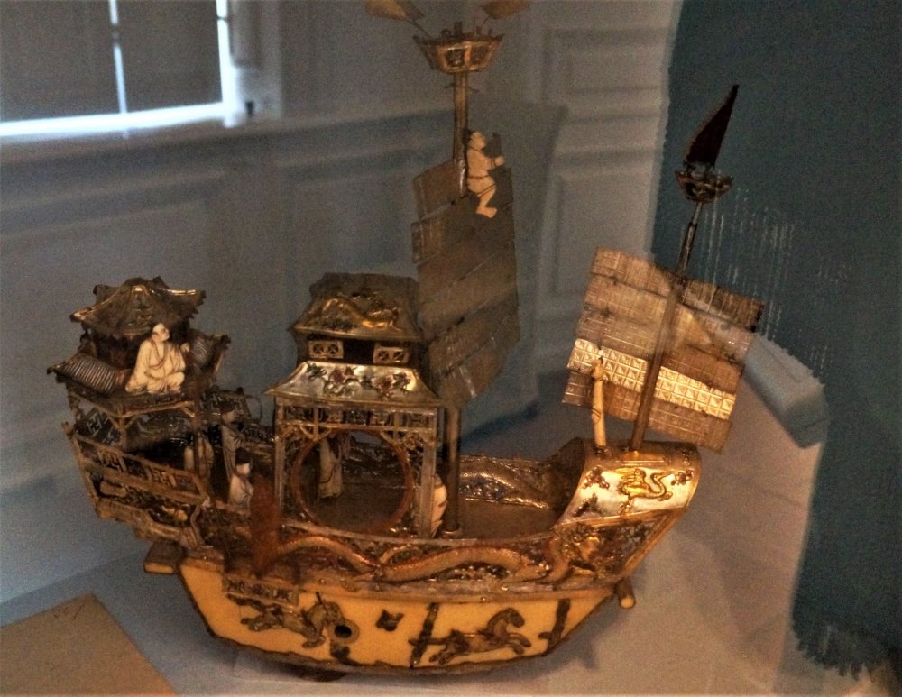 19.05.15_032_ Ораниенбаум_ Картинный дом.JPG