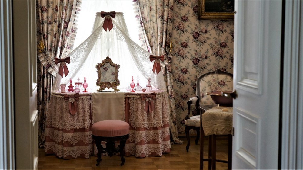 19.05.15_197_ Ораниенбаум_ Дворец.JPG