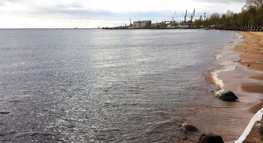 19.05.12_015_Карелия_Петрозаводск_ набережная Онежского озера.JPG