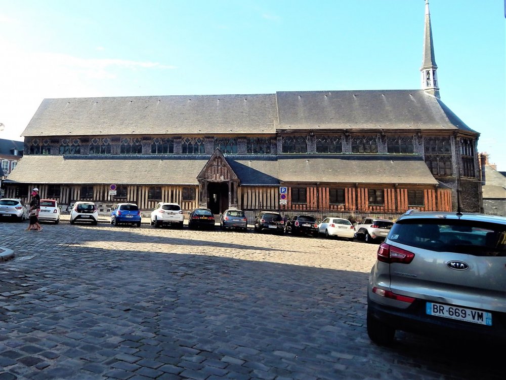 Онфлёр( церковь2).jpg