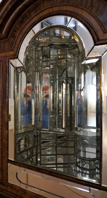 19.05.15_029_ Ораниенбаум_ Картинный дом.JPG