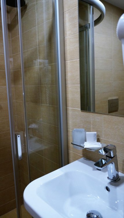 19.05.11_105_Карелия_Петрозаводск_ отель Фрегат.JPG