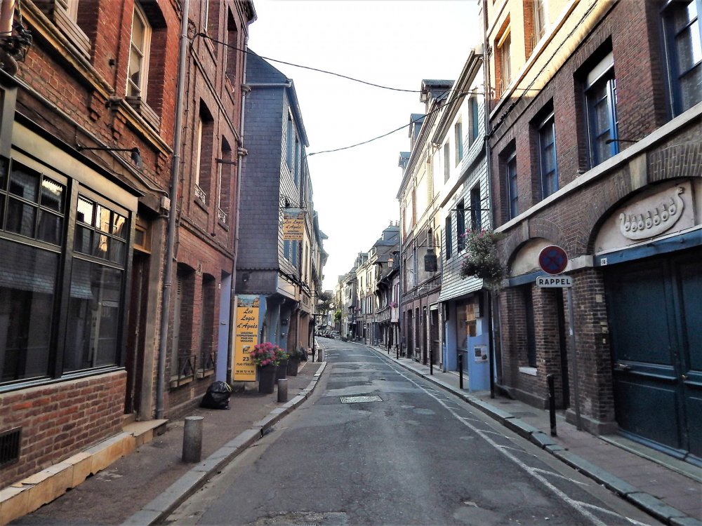 Онфлёр( узкие улочки9).jpg