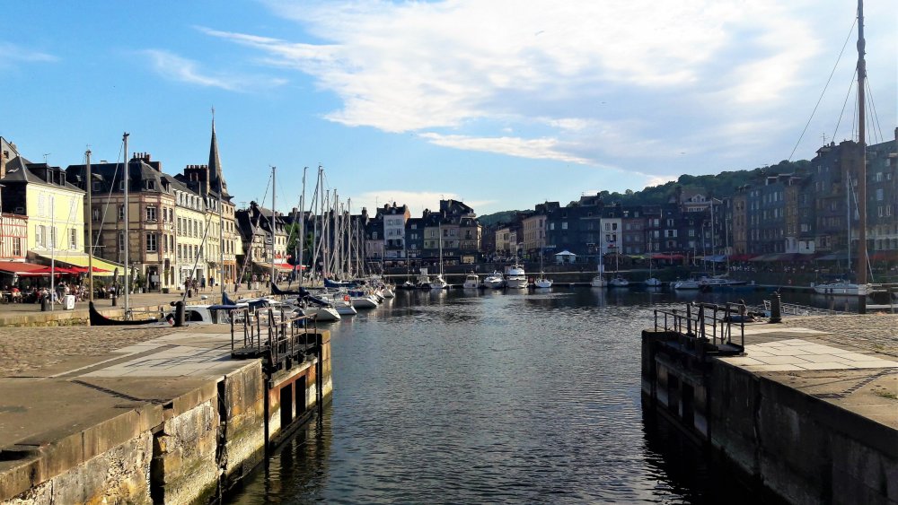 Онфлёр( вход).jpg