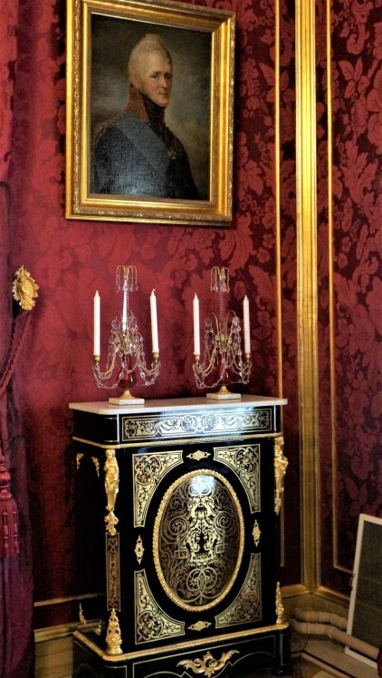 19.05.15_146_ Ораниенбаум_ Дворец.JPG