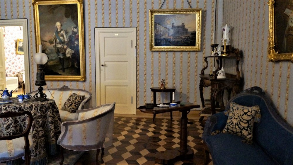 19.05.15_179_ Ораниенбаум_ Дворец.JPG