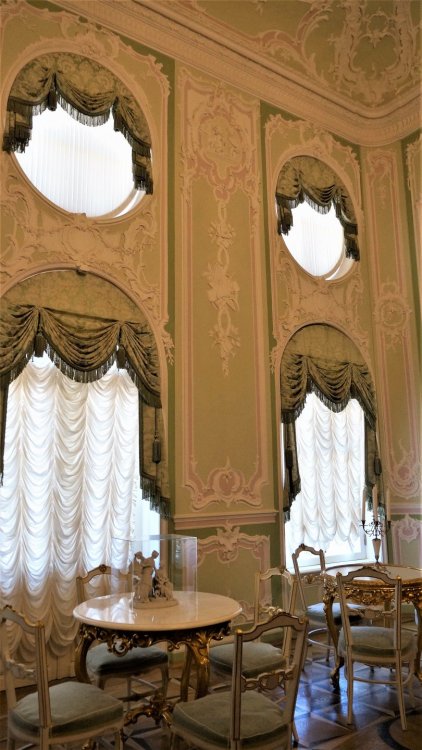 19.05.15_172_ Ораниенбаум_ Дворец.JPG