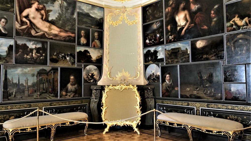 19.05.15_328_ Ораниенбаум_ Дворец Петра III.JPG