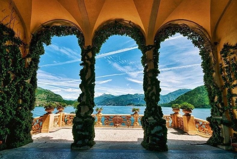 Villa-Balbianello-colonne.jpg