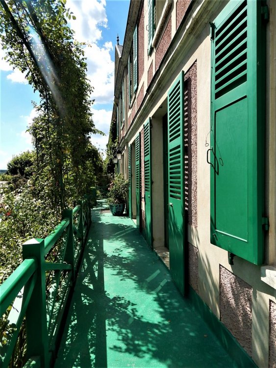 Живерни( балкон1).jpg