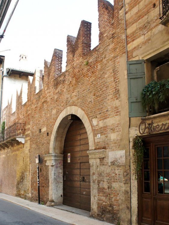 Verona-dom-Romeo.jpg
