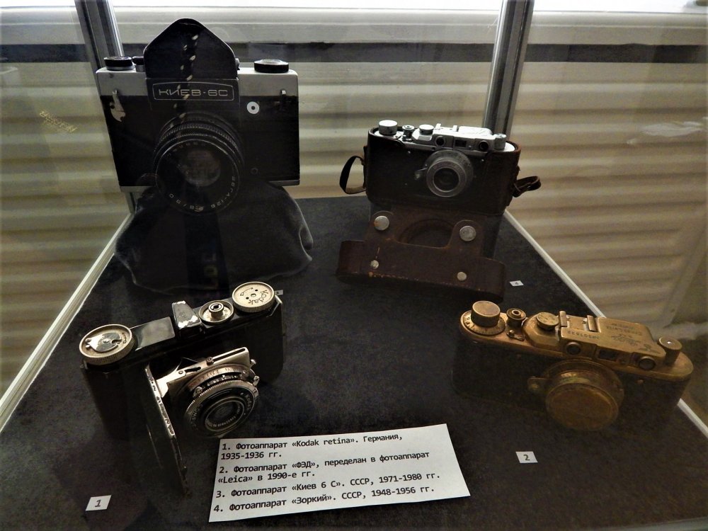 Брест музей 15 фотоаппараты.jpg