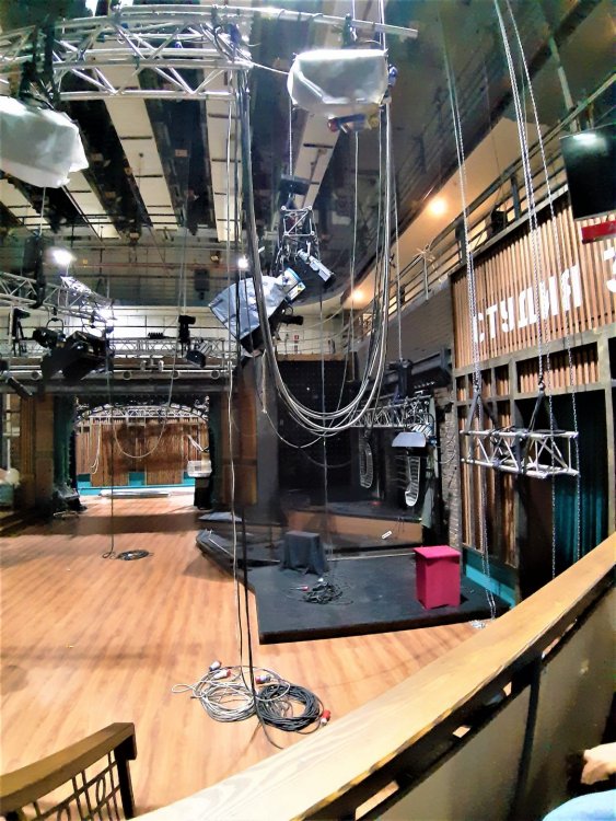 Телецентр Вечерний Ургант2.jpg