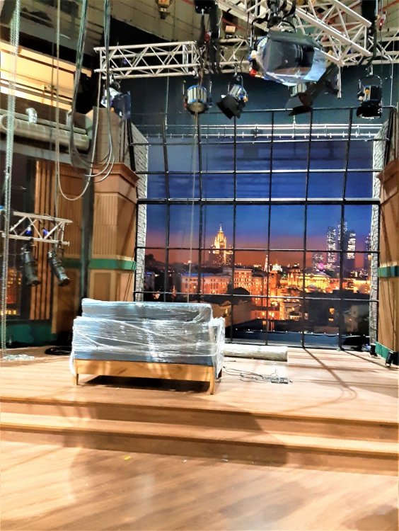 Телецентр Вечерний Ургант 3.jpg