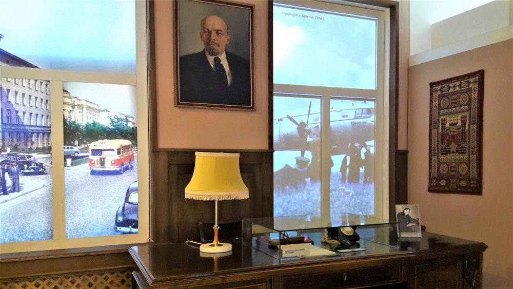 Брест к. музей телефон8.jpg