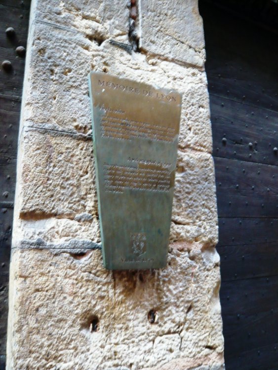 P1110025. этот самый Длинный трабуль проходит через 4 здания и 4 двора..JPG