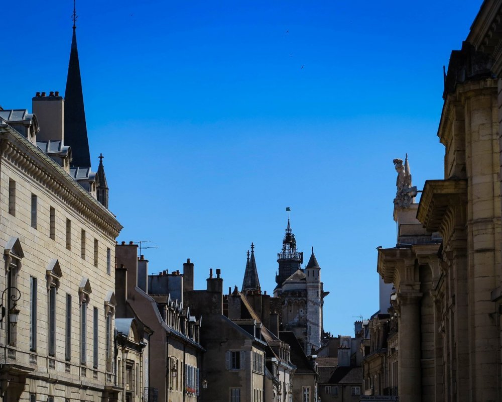 7N8U-XqtzR0. Дижон- столица Бургундии..jpg