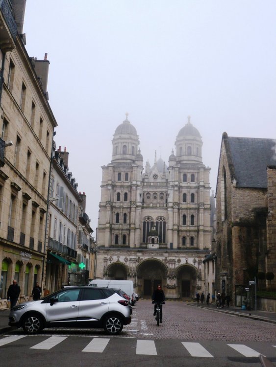 P1100713. церковь Сен-Мишель..JPG