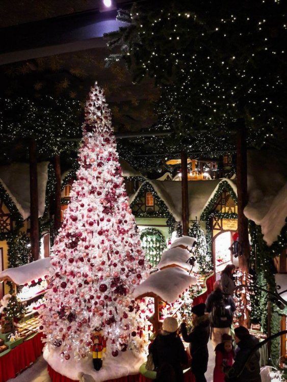 Ротенбург -на-Таубере 30. А самое главное - музей Рождества, который может вернуть любого взрослого в детство ))).jpg