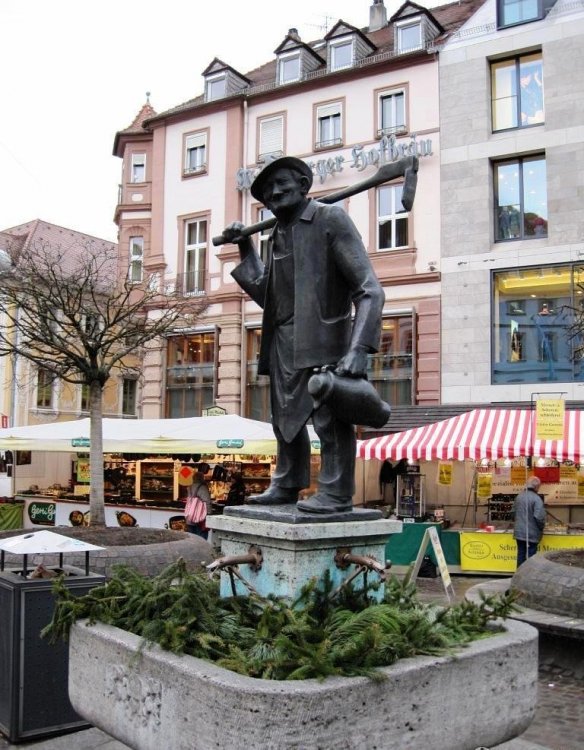 56261735_b. фонтан Винодела..jpeg