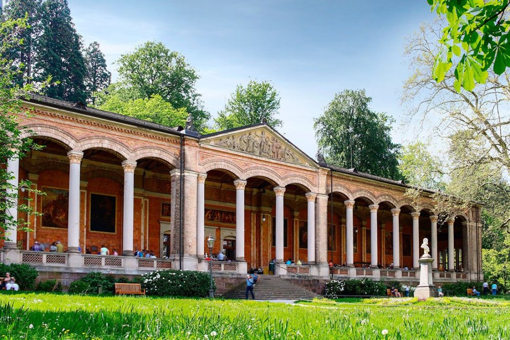 БаденБаден питьевой павильон.jpg