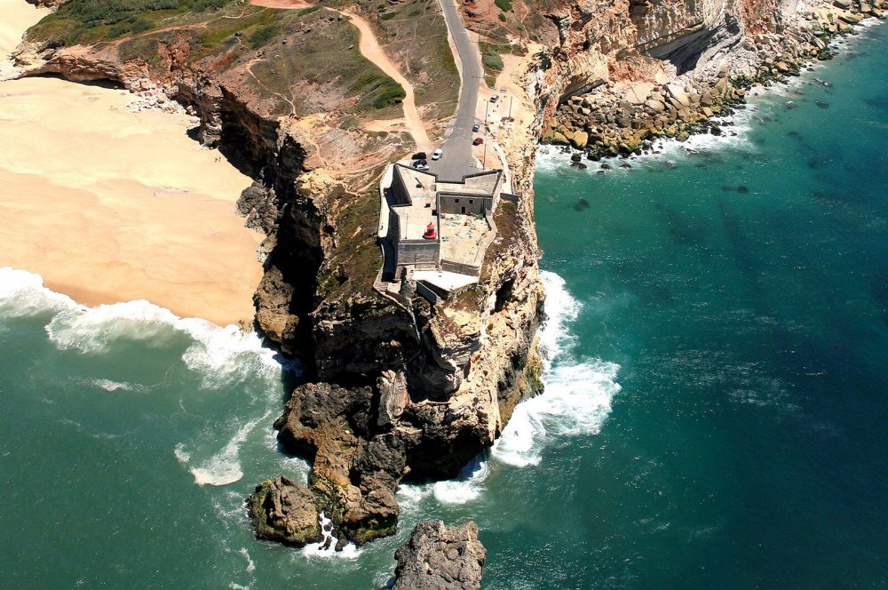 nazare-portugaliya-13.jpg