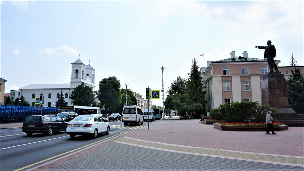 Брест 2 день площадь Ленина.jpg