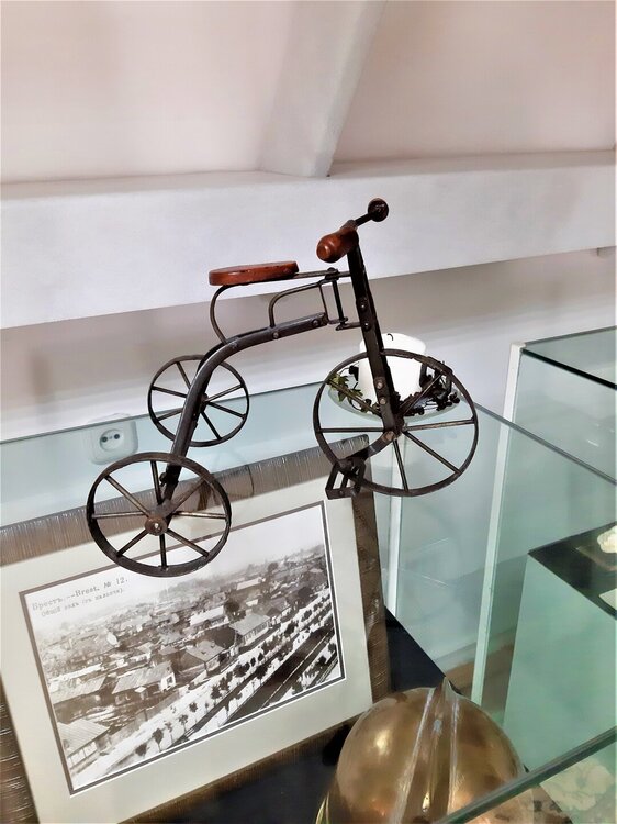 Брест 2 день музей истории велосипед.jpg