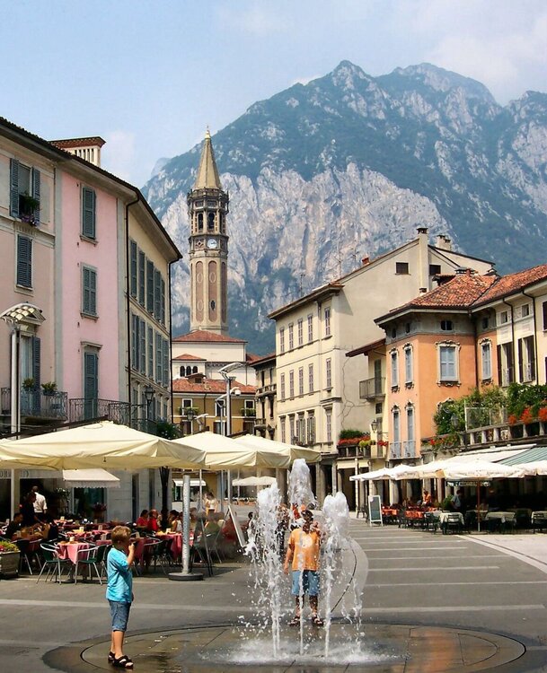 1200px-Lecco_Grigna.jpg