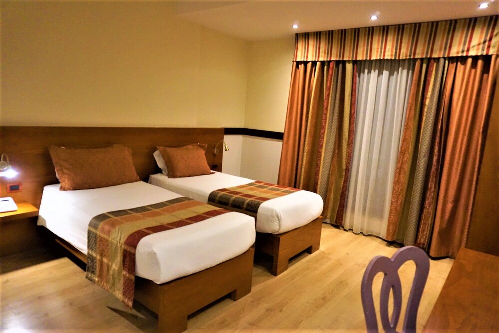 Албания отель.jpg