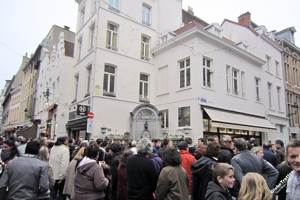 Brussels-maneken-pis-tursts.jpg