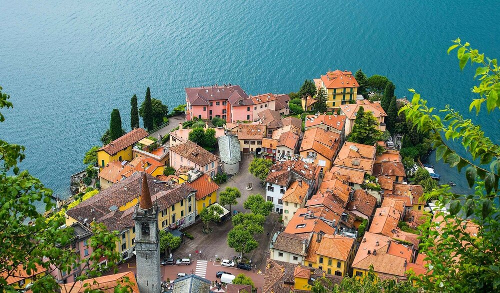 Lake-Como-Varenna-Italy-houses_2880x1800.jpg
