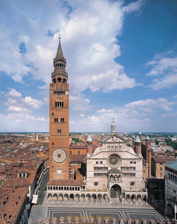 Torrazzo-duome-tower-Cremona-marked.jpg