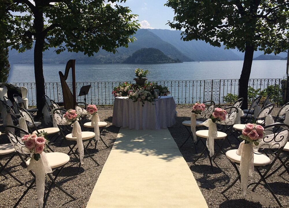 Wedding-ceremony-terrace-Villa-Cipressi-Lake-Como.jpg