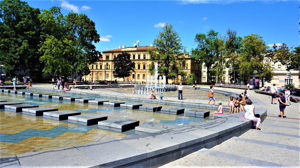 Люблин 100 фонтан.jpg