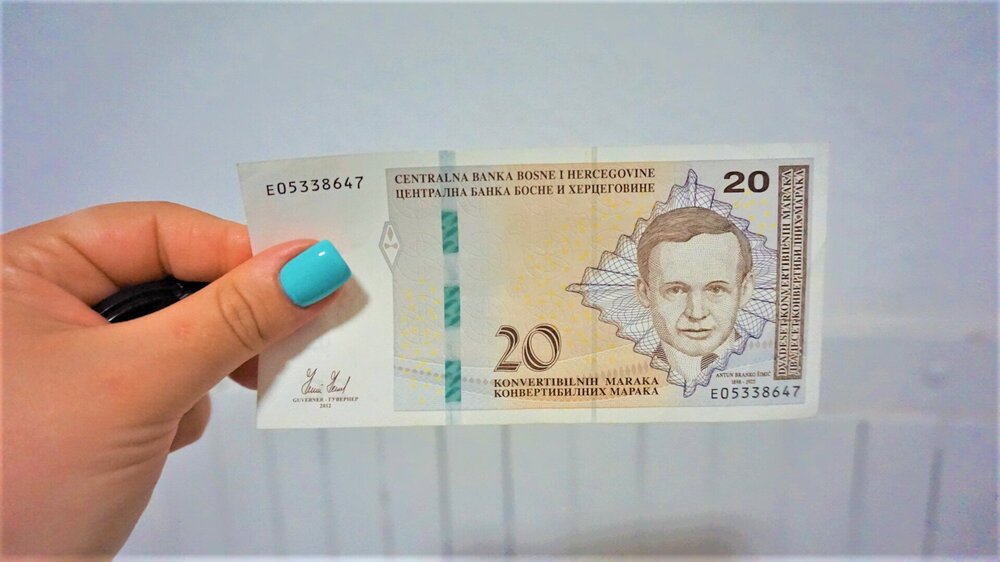 Деньги в отеле 6.jpg