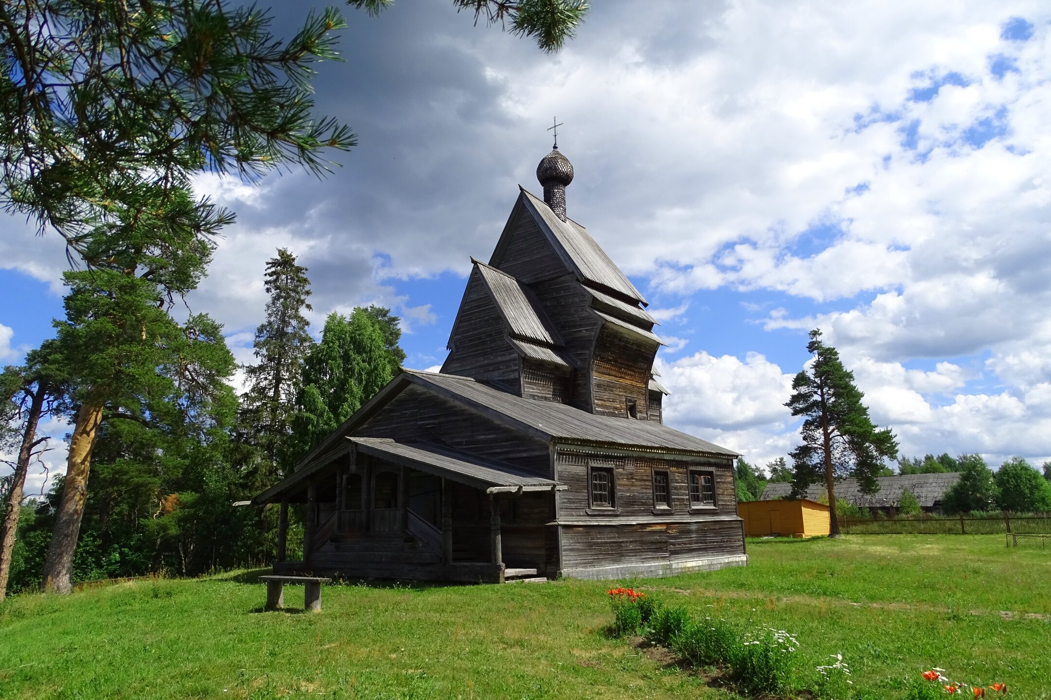 Церковь Георгия Победоносца в деревне Родионово